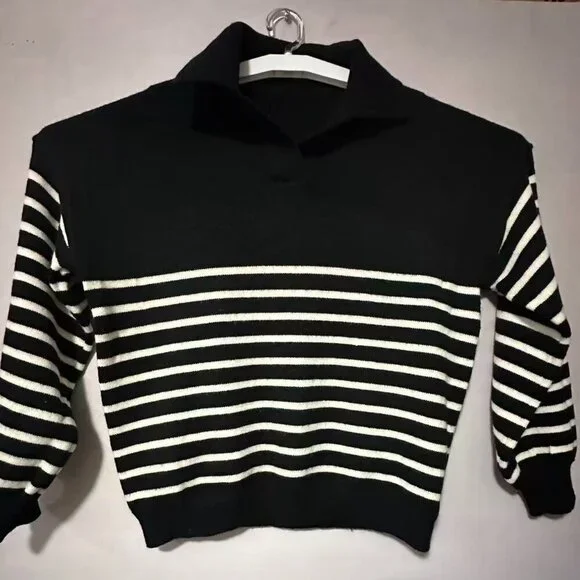 Black and White Striped Women's Sweater （L/XL） - Picture 2 of 16